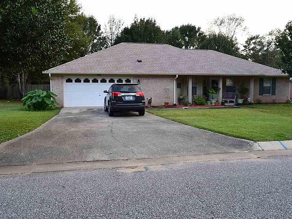 2nd image of 2581 Southern Oaks Dr
