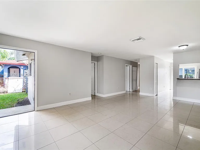 11310 SW 189th St #11310 — Photo 10