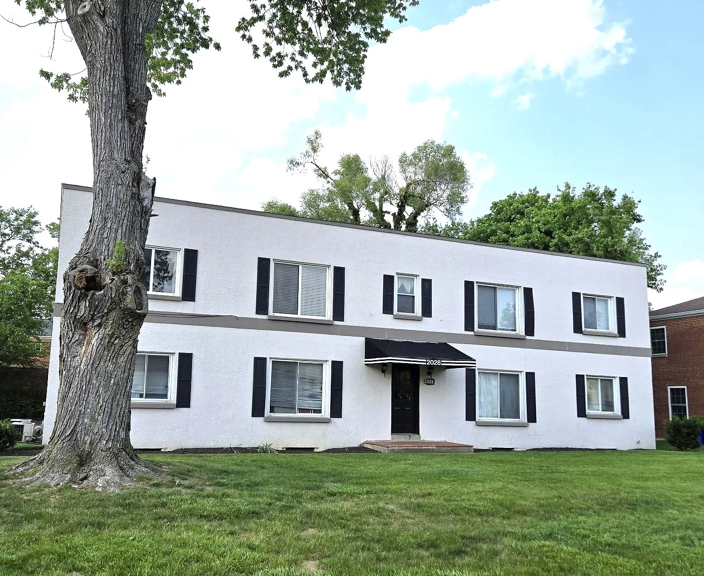2 bed, 850 sqft, $1,250 — Photo 1