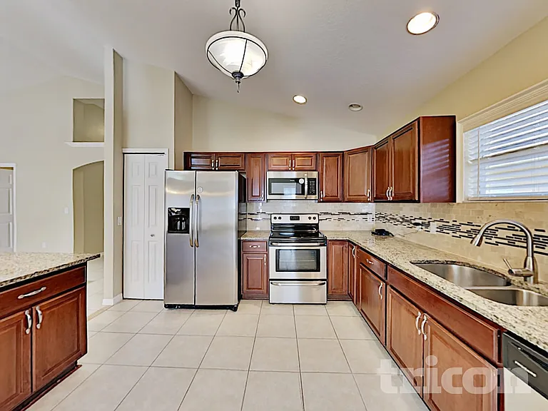 2517 Clareside Dr — Photo 27