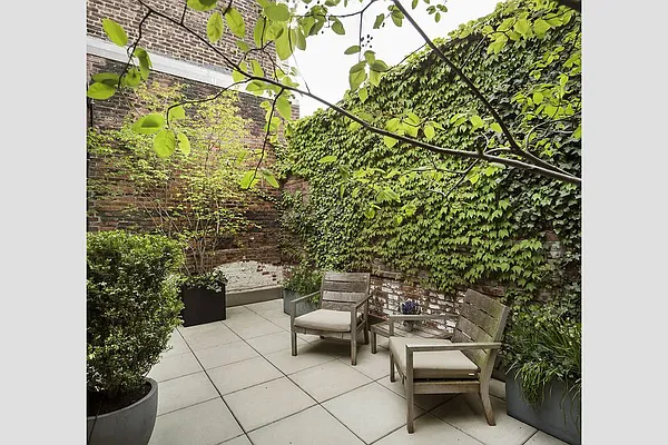 Sold by Stribling | media 3