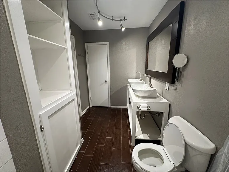 4345 Carter Creek Pkwy #6 — Photo 12