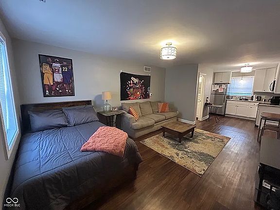 4th image of 1516 Grand Ave