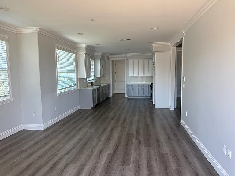 201 E Grand Ave — Photo 3