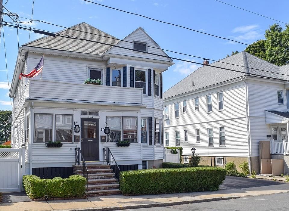 1st image of 20 Wisteria St