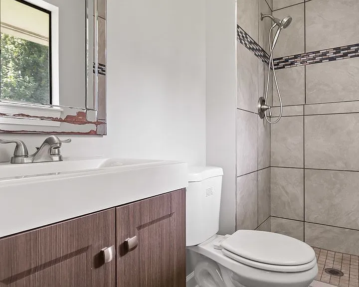 102 Sterling Rd — Photo 18