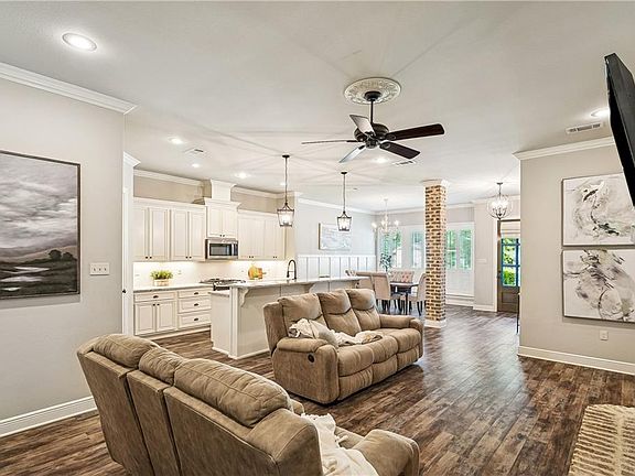 5th image of 2064 Molitor St