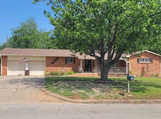 804 N 7th St, Perry, OK 73077
