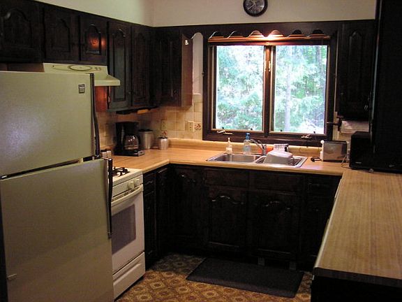 5th image of 2161 Marilyn Ln
