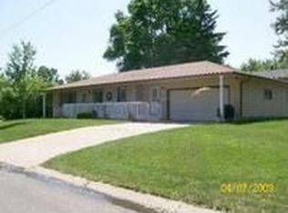 101 2nd Ave NE, Clarks Grove, MN 56016