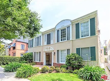 2 bed, 570 sqft, $3,000 — Photo 2