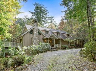 456 SE Shore Dr, Lake Toxaway, NC 28747