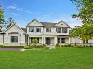 152 N Ridge Rd, Lake Forest, IL 60045