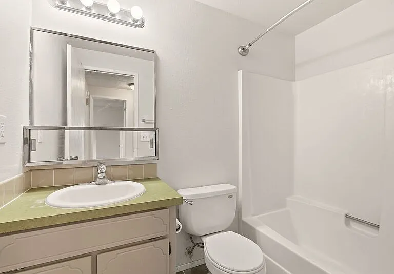 13121 E Skyview Ave #3 — Photo 16