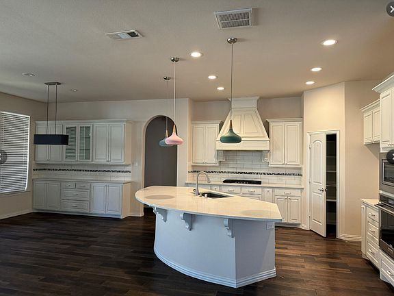 4th image of 3621 Biscayne Dr