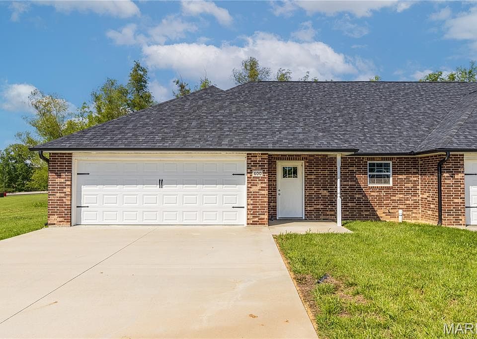 1st image of 400 E Deerwood Dr