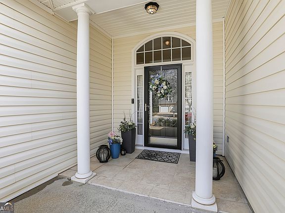 5th image of 16 Forest Point