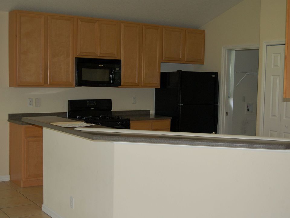 1st image of 518 N Valencia Cir SW
