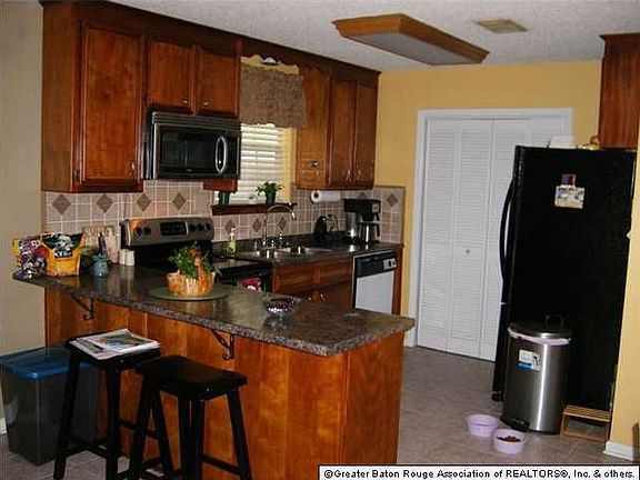4th image of 42023 Shadow Creek Ave