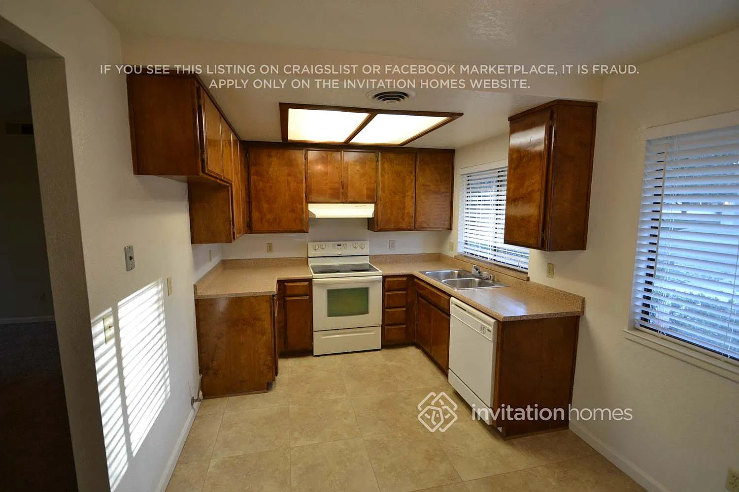 332 Glenbrook Ct Yuba City, CA 95993 — Photo 3