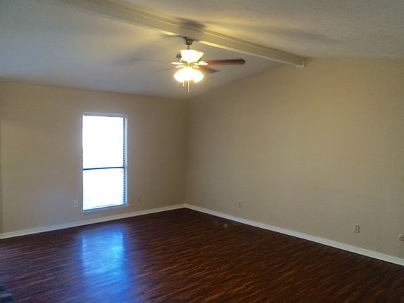4th image of 4125 Engleman St