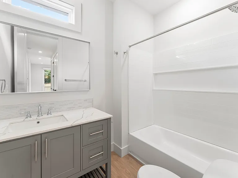 319 Wilkins St #C — Photo 16