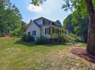 6901 Crowell Gap Rd, Roanoke, VA 24014