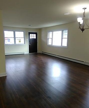 2nd image of 381 Saint Thomas Dr