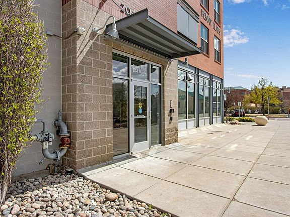 3rd image of 204 Maple St #208