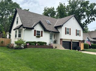 15020 S Locust St, Olathe, KS 66062