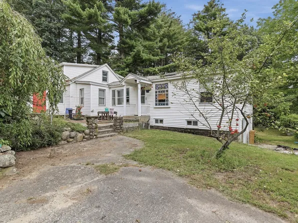 15 E Putnam Ave, Chelmsford, MA 01824