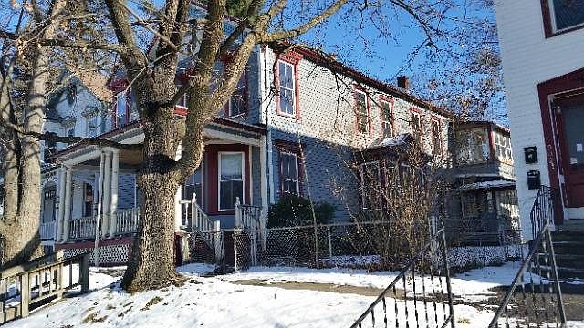 2nd image of 906 3rd Ave