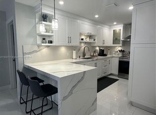 541 SW 89th Ct, Miami, FL 33174