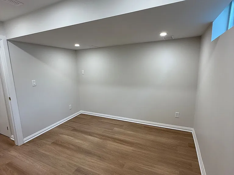 50 Faversham Cres #BASEMENT — Photo 9