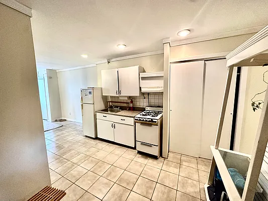 Rented by Sterling Realty Solution Inc | media 1
