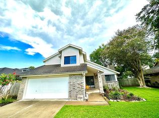 3323 Stream Meadows Ln, Sugar Land, TX 77479