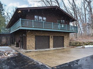 412 Blackberry Dr, Bull Valley, IL 60098