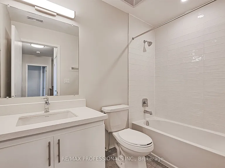 62 Dixfield Dr #140 — Photo 18