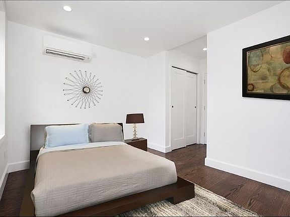 4th image of 192 1st Ave #1