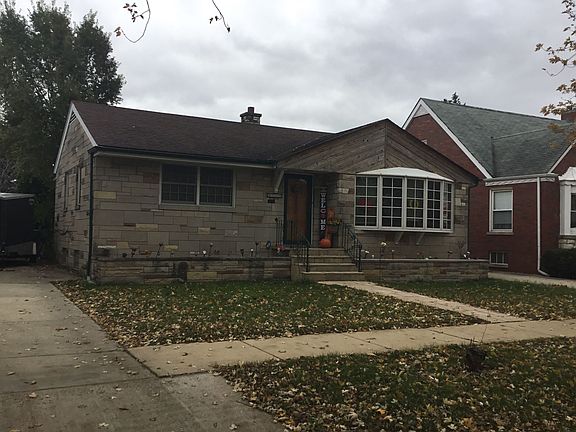 2nd image of 9711 S Maplewood Ave
