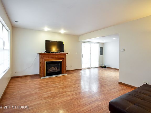 2nd image of 703 Shady Acres Ln