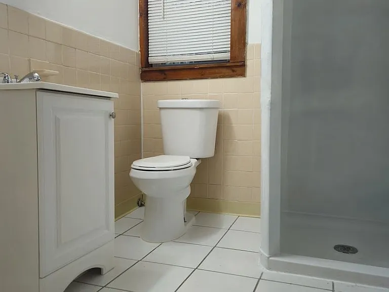 916 Middle St #9 — Photo 10