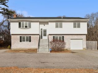 129 E Woodside Ave, Patchogue, NY 11772