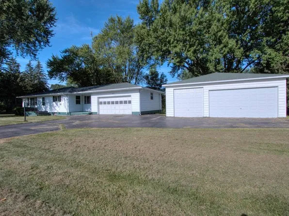N1449 Hillside Blvd, Lake Geneva, WI 53147