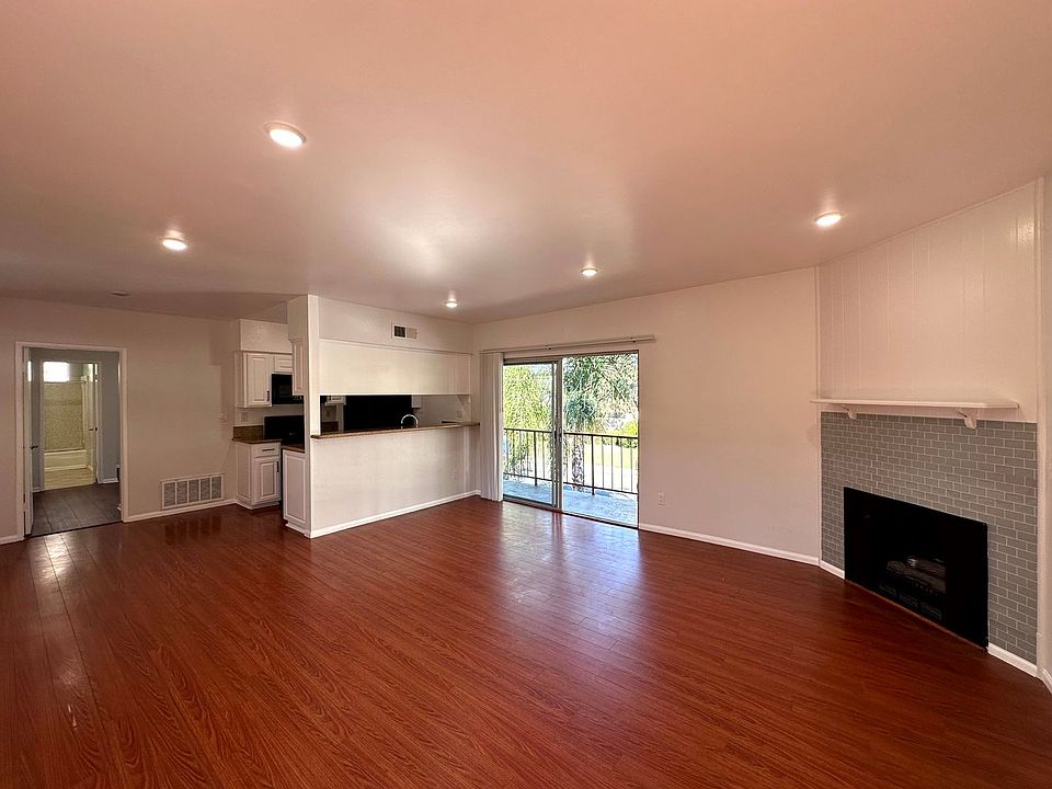 1st image of 5435 Bellingham Ave APT 206