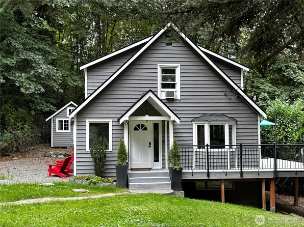 8233 NE 169th Street, Kenmore, WA 98028