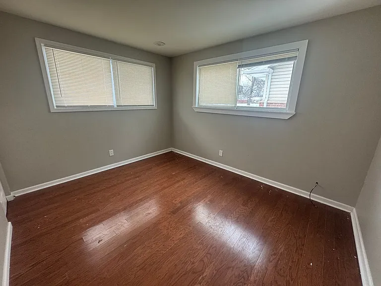 9744 Lanier Dr — Photo 7