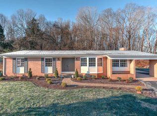 3404 Lakeshore Dr, Kingsport, TN 37663