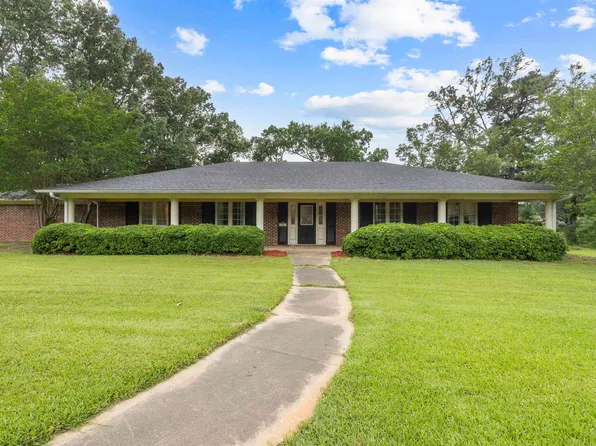 803 Lakeridge Pl, Texarkana, TX 75503