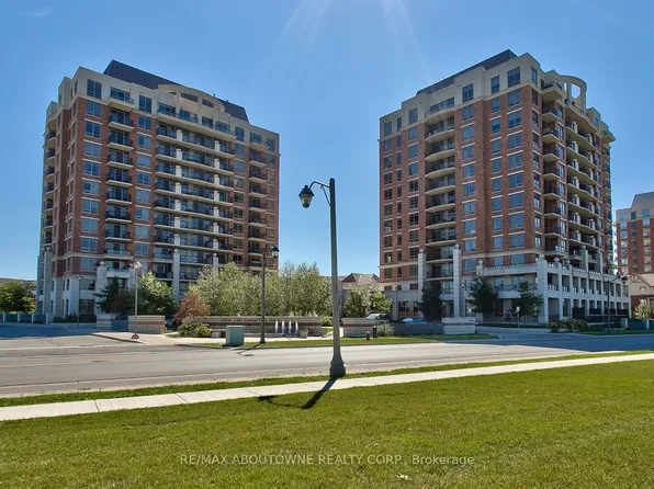 2391 Central Park Dr, Oakville, ON